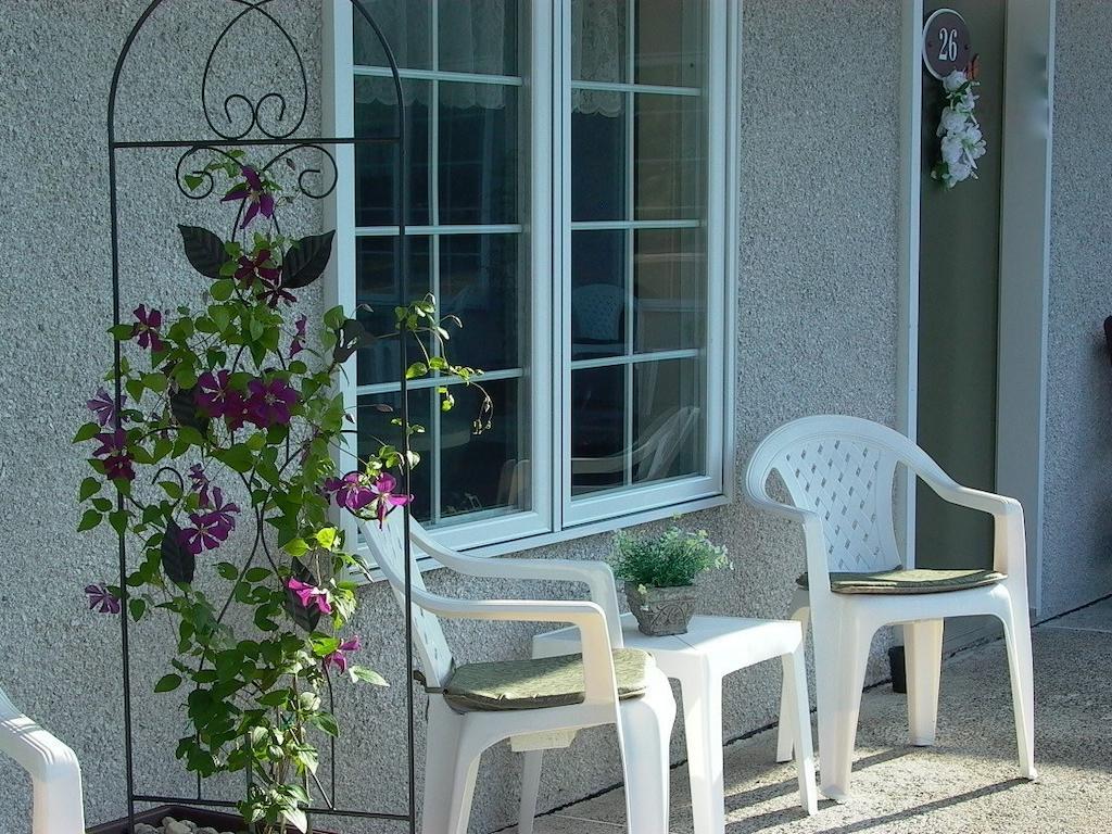 Motel La Cheminee Сен-Жером Екстер'єр фото