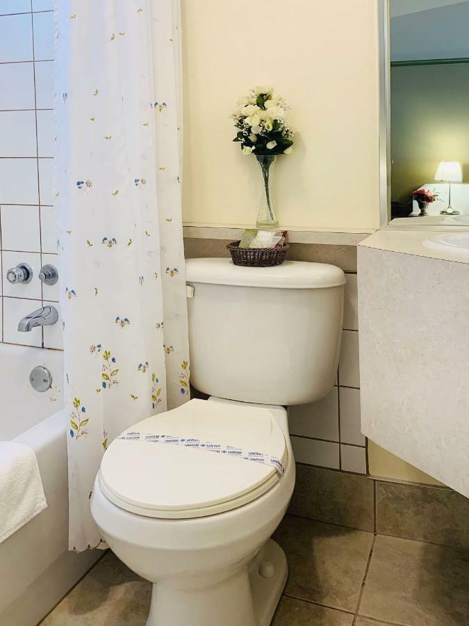 Motel La Cheminee Сен-Жером Екстер'єр фото