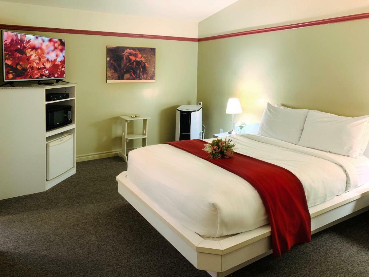 Motel La Cheminee Сен-Жером Екстер'єр фото